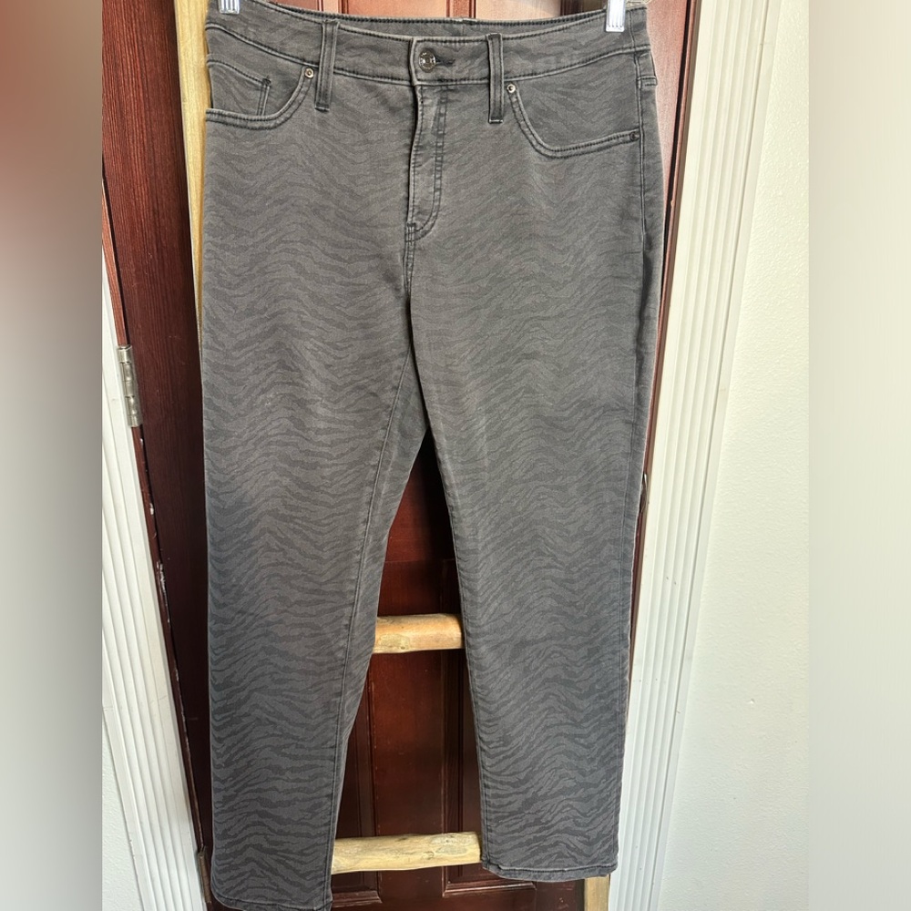 Chicos distressed  gunmetal gray tiger print Girlfriend Ankle jeans